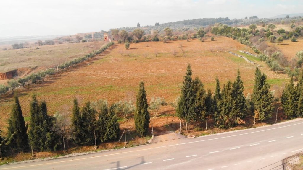 KEMALPAŞA YENMİŞ KÖYÜ LOJİSTİK MERKEZİ YANI YOLA CEPHELİ TARLA